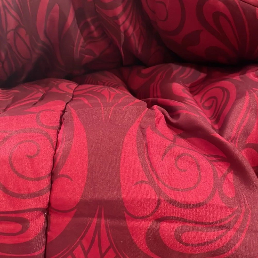 New Nuveau Scroll 3-Pc. Comforter Sets REVERSIBLE Comforter RED  KING